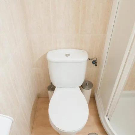 House In 101685 Готель 3*